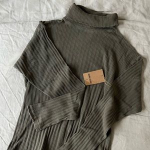 NWT Rudy Jude Pointelle Turtleneck in Moss XL